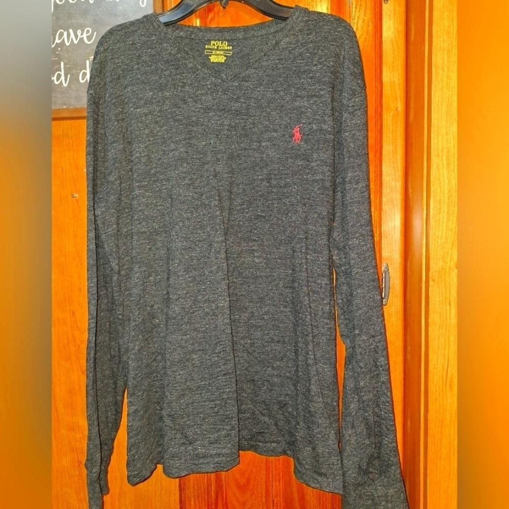 Polo Ralph Lauren Gray Long Sleeve T-shirt In A Mens Size Medium. EUC